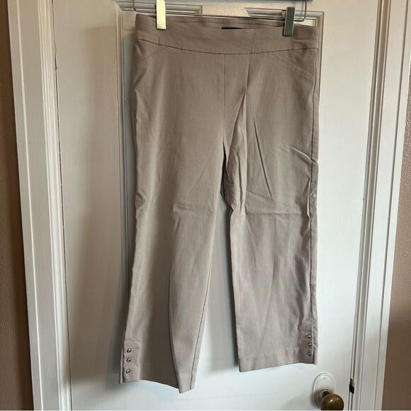 Counterparts Women's Tan Capris - Picture 1 of 8